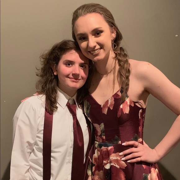 Meet your Posher, Shelby - Picture 1 of 2